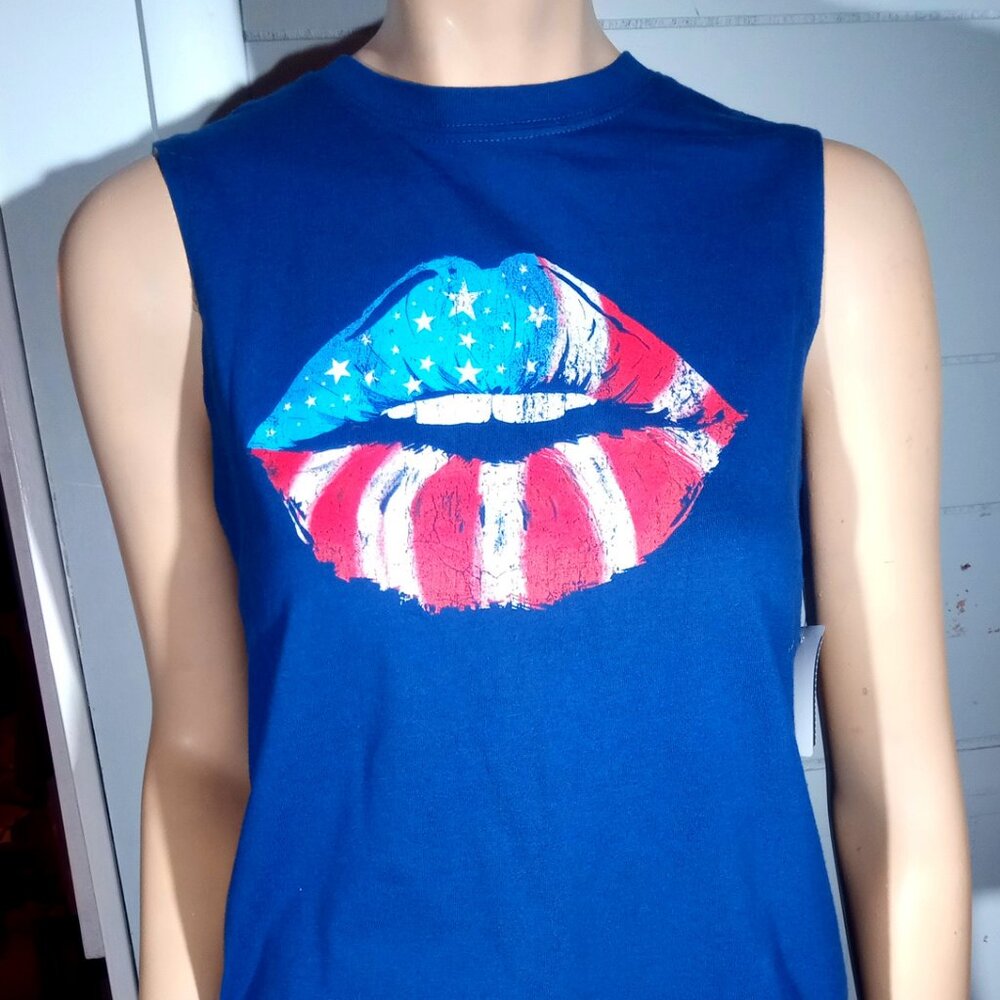 American Lips. sleeveless T-shirt. Red, White and Blue.